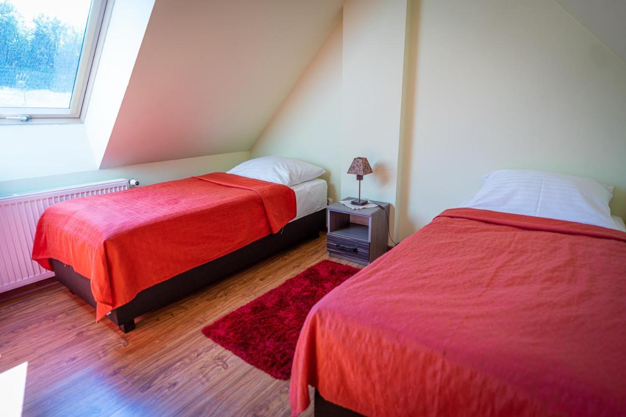 Osada Koszalkowo Wiezyca Szymbark  Exteriér fotografie